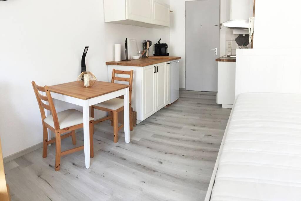 Apartment-Mitten In Konstanz, Gratis Parkplatz & Fahrrader, Netflix Tv Luaran gambar
